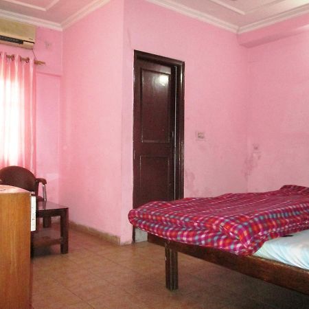Hotel Shiv Palace Dehradun Buitenkant foto