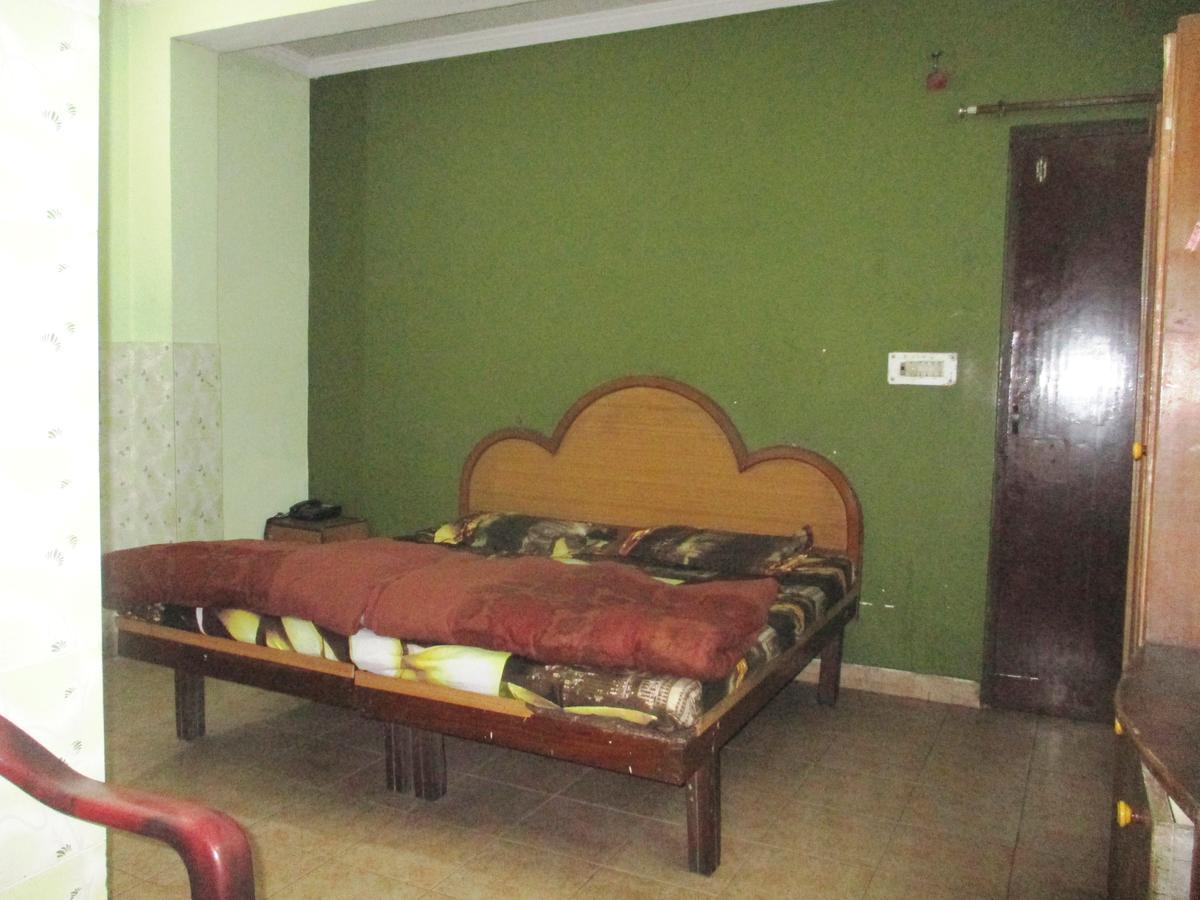 Hotel Shiv Palace Dehradun Buitenkant foto